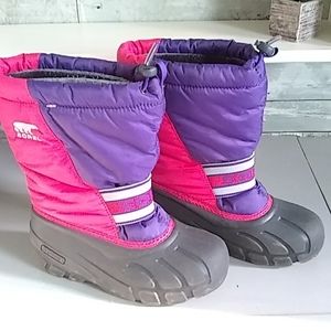 Sorel size 1 girls snow boots